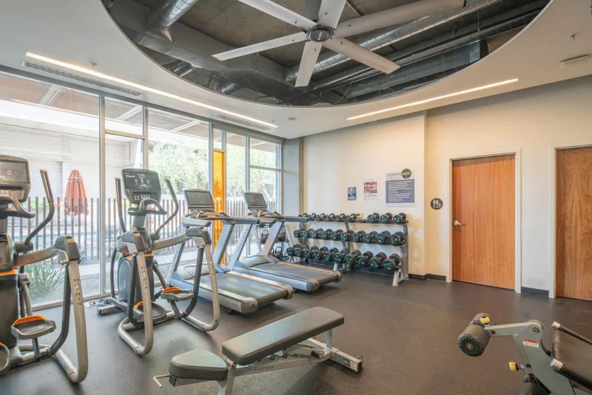 Charming 2bd - Downtown - Gym, Pool, Parking Apartment Phoenix